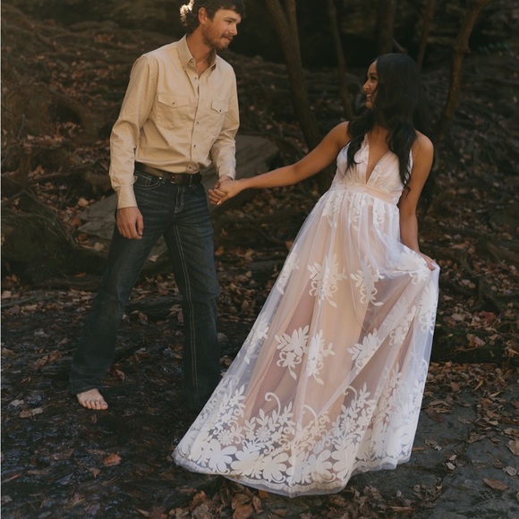 Long White Dress With Slit - Picture 8 of 9